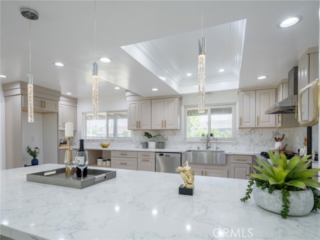 Detail Gallery Image 11 of 33 For 417 S Charvers Ave, West Covina,  CA 91791 - 4 Beds | 3 Baths