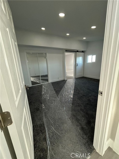 Detail Gallery Image 7 of 12 For 10421 El Centro, Oak Hills,  CA 92344 - 3 Beds | 3 Baths