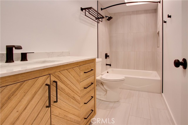 Detail Gallery Image 8 of 12 For 226 N Citrus Ave #E,  Vista,  CA 92084 - 2 Beds | 2 Baths