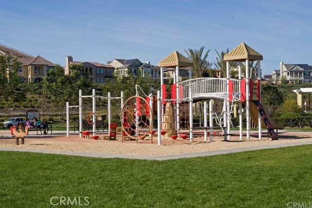 26 Tuberose Street, Ladera Ranch CA: https://media.crmls.org/medias/e27a5125-3e82-4b09-86fd-0fa4999e7869.jpg