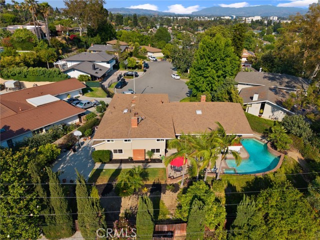 1481 Kensington Drive, Fullerton CA: https://media.crmls.org/medias/e27b6a60-7373-4fb9-a13e-0a3bb7b713df.jpg