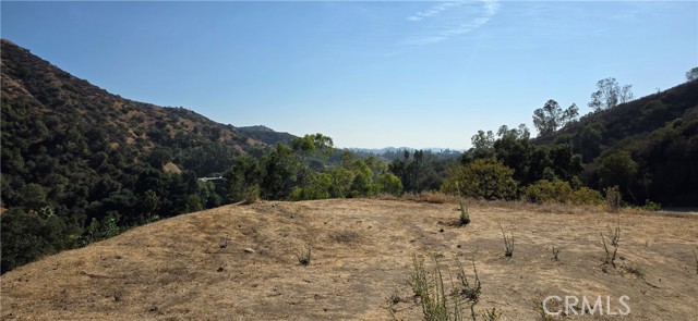 Detail Gallery Image 3 of 16 For 2331 Ramsay Dr, Glendale,  CA 91206 - – Beds | – Baths