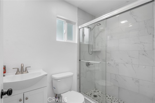 226 W Maitland Street, Ontario CA: https://media.crmls.org/medias/e27be58b-f61c-464c-a17a-7b809633cb09.jpg