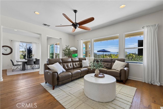 Detail Gallery Image 8 of 66 For 380 Highland Oaks Ct, Fallbrook,  CA 92028 - 5 Beds | 4/1 Baths