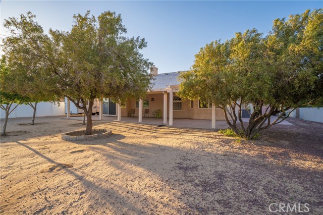 18463 Orange Street, Hesperia CA: https://media.crmls.org/medias/e27caa97-690a-4032-94d1-55e3e411007a.jpg