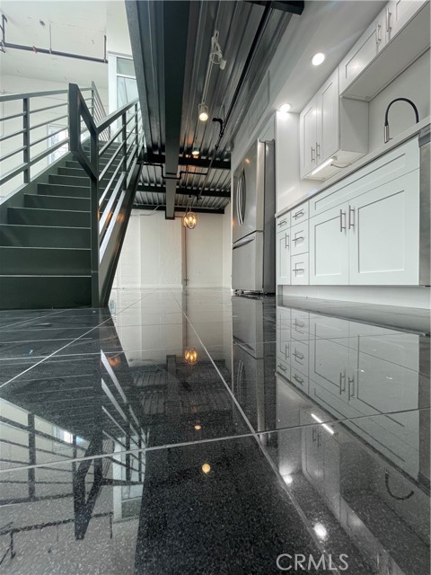 Detail Gallery Image 10 of 75 For 420 S San Pedro St #102,  Los Angeles,  CA 90013 - 2 Beds | 1/1 Baths