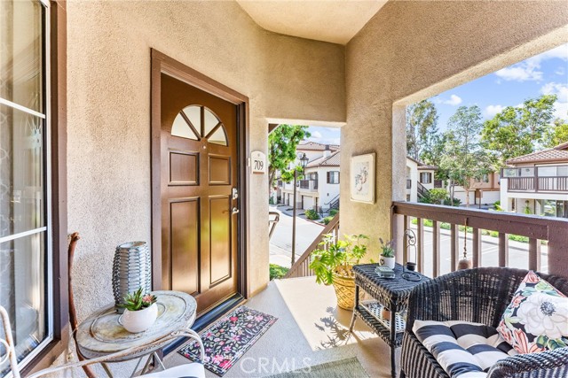 Detail Gallery Image 3 of 29 For 2960 Champion Way #709,  Tustin,  CA 92782 - 2 Beds | 2 Baths
