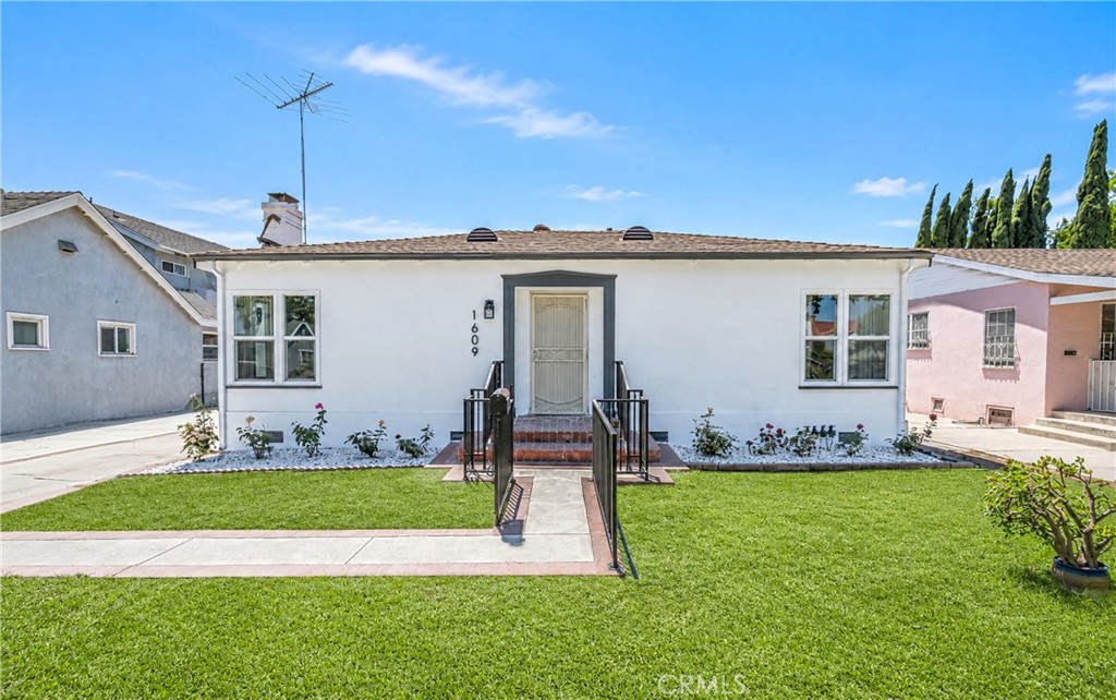1609 S Sierra Vista