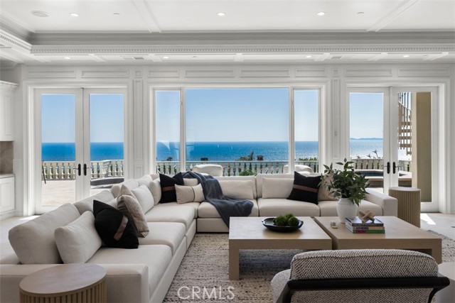 71 Ritz Cove Drive, Dana Point CA: https://media.crmls.org/medias/e27d8ae6-18e9-4cb8-bc7f-d94410148189.jpg