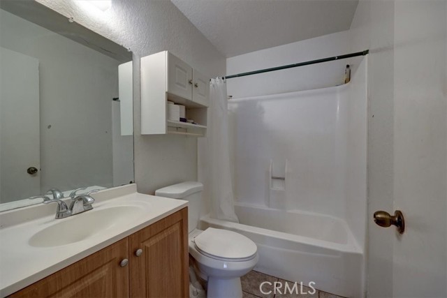 Detail Gallery Image 10 of 22 For 13927 Parkway Dr #65,  Garden Grove,  CA 92843 - 4 Beds | 2 Baths