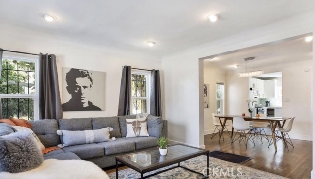 Detail Gallery Image 3 of 21 For 5150 Romaine St, Los Angeles,  CA 90029 - 3 Beds | 2 Baths