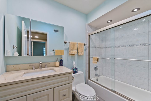 1546 Deodora Street photo 15