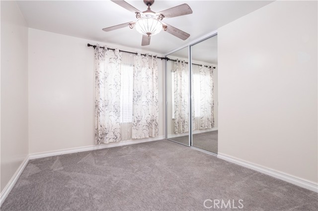24302 Vista Ridge Drive, Valencia CA: https://media.crmls.org/medias/e27f4785-6a97-4c5d-8166-c2a5a43d62a8.jpg