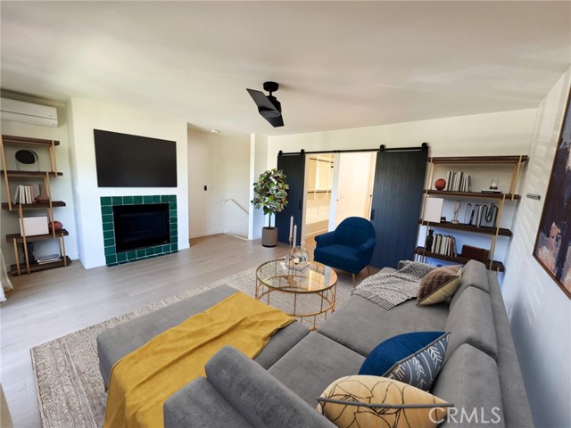 335 Flint, Long Beach CA: https://media.crmls.org/medias/e2802cc0-ba1d-4c1a-b71c-ed1fe8802aa0.jpg