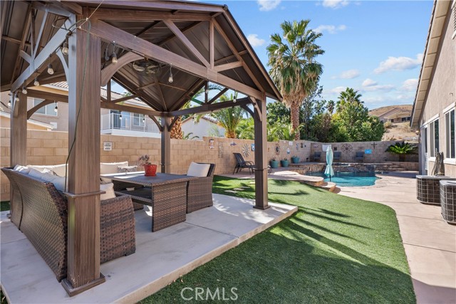 Detail Gallery Image 4 of 45 For 39934 Borica Ct, Palmdale,  CA 93551 - 5 Beds | 3 Baths