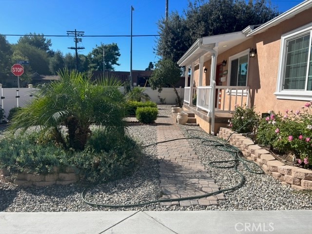 Detail Gallery Image 20 of 33 For 17257 Welby Way, Van Nuys,  CA 91406 - 3 Beds | 3 Baths