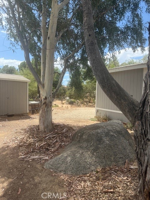 24260 Minton Road, Homeland CA: https://media.crmls.org/medias/e2812c7d-d68a-4c74-861f-51aca29f1d28.jpg