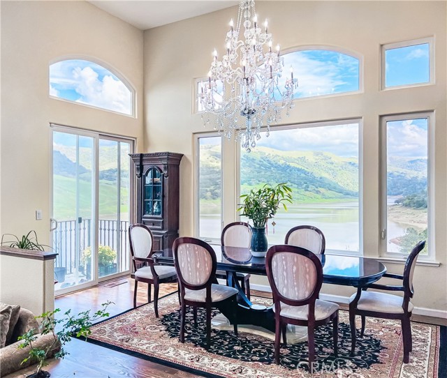 Detail Gallery Image 4 of 46 For 2987 Holiday Ct, Morgan Hill,  CA 95037 - 4 Beds | 3/1 Baths