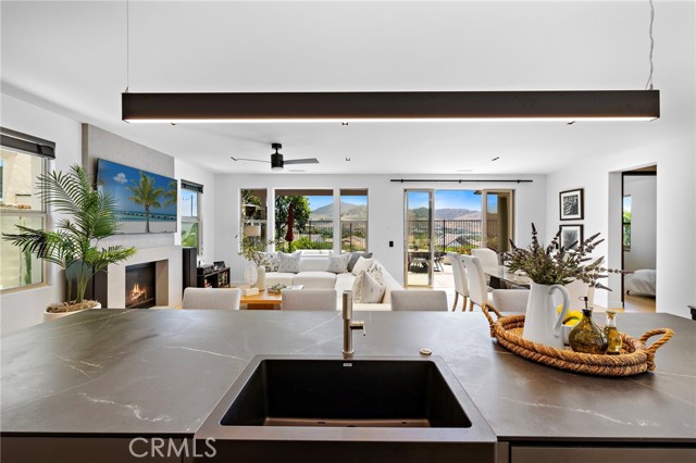 26 Cache Street, Rancho Mission Viejo CA: https://media.crmls.org/medias/e2820b23-6676-4da2-a0e0-f9073249382e.jpg