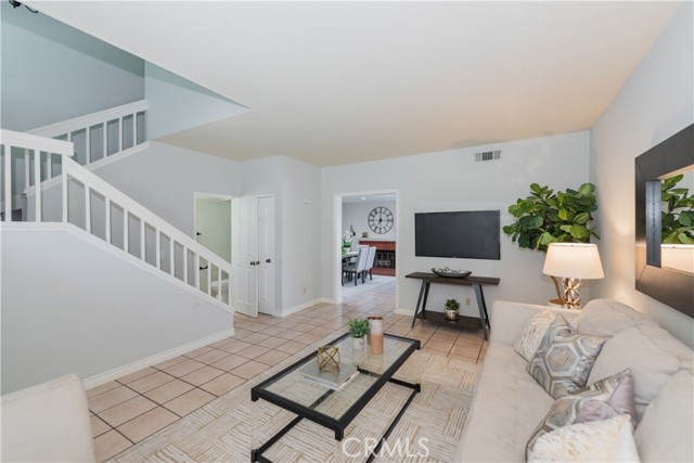 Detail Gallery Image 4 of 26 For 218 Monroe #111,  Irvine,  CA 92620 - 2 Beds | 2/1 Baths