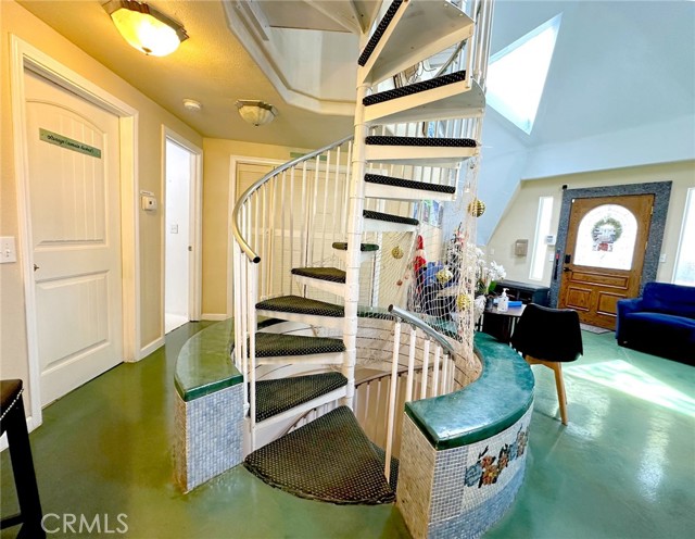 Detail Gallery Image 14 of 42 For 24998 Jewel, Crestline,  CA 92325 - 4 Beds | 3 Baths