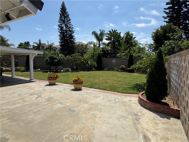 19335 Derbyshire Lane, Cerritos CA: https://media.crmls.org/medias/e285aa95-8e3c-496b-bc44-44c0ca1c52f6.jpg