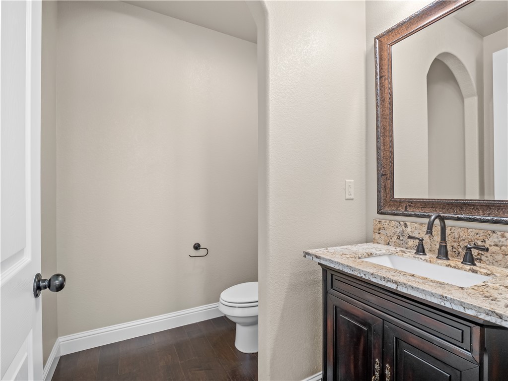 Detail Gallery Image 18 of 43 For 11303 N via Napoli Dr, Fresno,  CA 93730 - 4 Beds | 3/1 Baths