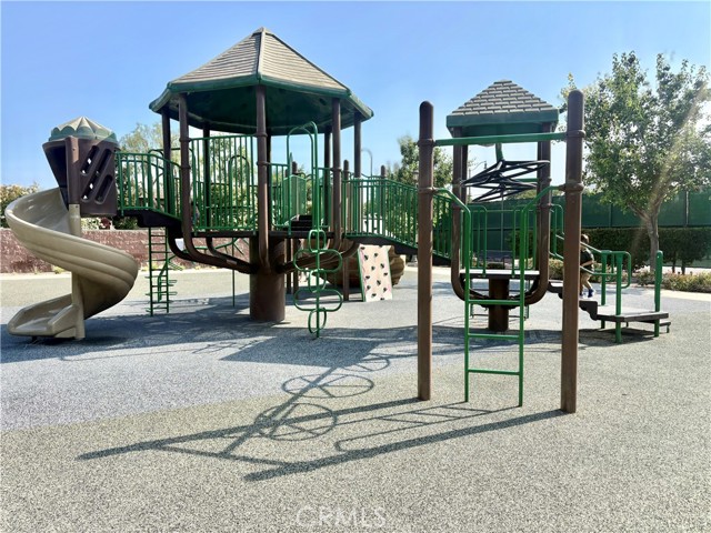 8408 Spirit St, Chino CA: https://media.crmls.org/medias/e285f61b-6d34-43b6-84fd-4c294ab2f4f7.jpg