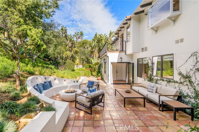 24743 Vantage Point Terrace, Malibu CA: https://media.crmls.org/medias/e28689f1-4b4b-4d8d-9e8b-bae0d60b0386.jpg