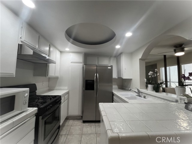 3719 Country Club Drive, Long Beach CA: https://media.crmls.org/medias/e286a37c-dbf6-49c0-bc93-22c040b2fa7f.jpg