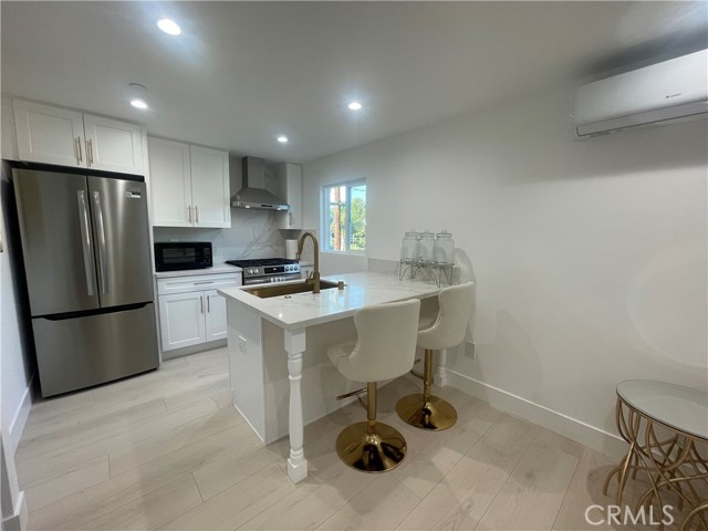 15032 Valley Vista, Sherman Oaks CA: https://media.crmls.org/medias/e286b72d-9fdc-46da-84e4-8130032699ee.jpg