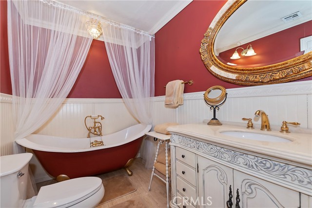 Detail Gallery Image 18 of 49 For 43035 Encino Rd, Big Bear Lake,  CA 92315 - 4 Beds | 3 Baths