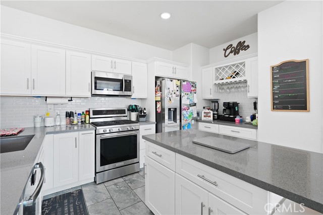 Detail Gallery Image 16 of 75 For 16075 Palomino Ln, Moreno Valley,  CA 92551 - 4 Beds | 2/1 Baths