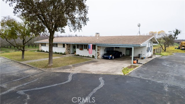 Detail Gallery Image 6 of 59 For 25565 Road 13, Chowchilla,  CA 93610 - 4 Beds | 3 Baths