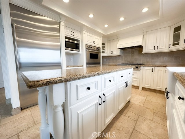 2315 Paseo De Cima, Glendale CA: https://media.crmls.org/medias/e2895c60-faea-4a2e-bd12-4093cf525183.jpg