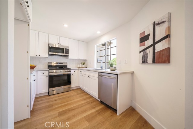 16501 Dundee Court, La Mirada CA: https://media.crmls.org/medias/e2899897-bf04-4dde-8e54-fcc75753406f.jpg