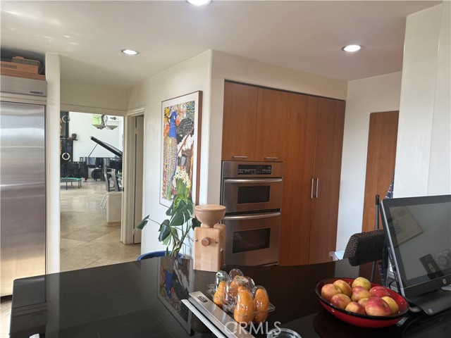 1994 Stanley Avenue, Signal Hill CA: https://media.crmls.org/medias/e289eeed-a591-411d-b3b1-358e05657784.jpg