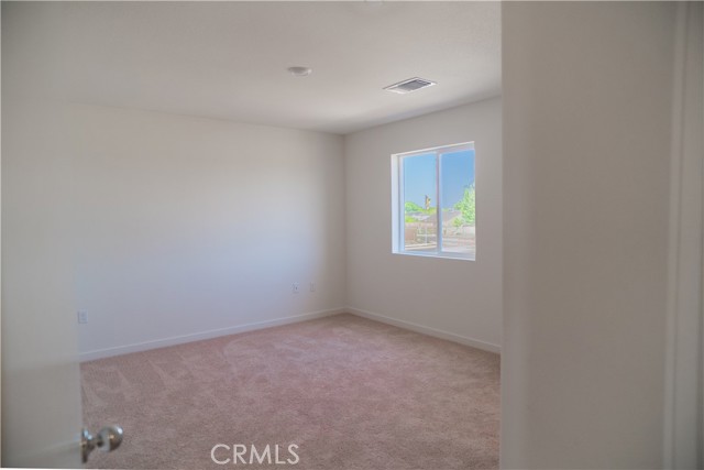 Detail Gallery Image 8 of 14 For 142 Ornelas Trail Ln, Merced,  CA 95341 - 3 Beds | 2/1 Baths