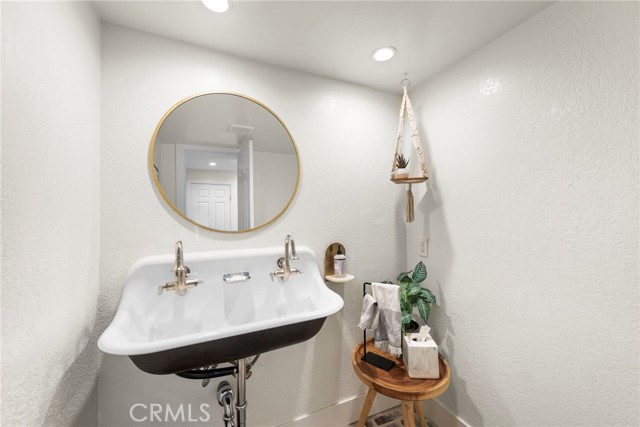 Detail Gallery Image 15 of 35 For 12628 Newport Ave, Tustin,  CA 92780 - 2 Beds | 2/1 Baths