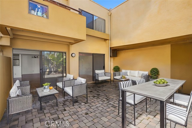 25712 Le Parc, Lake Forest CA: https://media.crmls.org/medias/e28b6810-2768-4fd0-adad-a2169281c20d.jpg