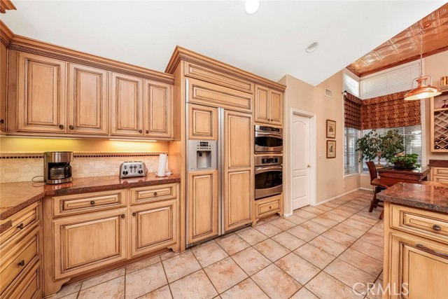 5618 Gardendale Lane, Palmdale CA: https://media.crmls.org/medias/e28bcaa8-f969-4ed0-b9a5-cbe85d105449.jpg