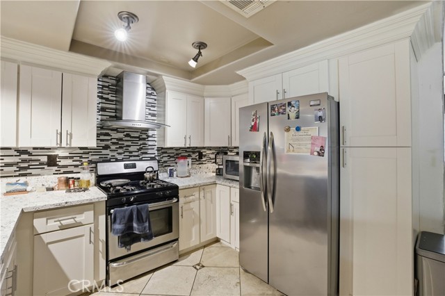 Detail Gallery Image 9 of 54 For 15572 Riverside St, Hesperia,  CA 92345 - 3 Beds | 2 Baths