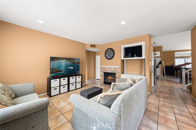 Image 6 of 41 For 909 Heron Drive