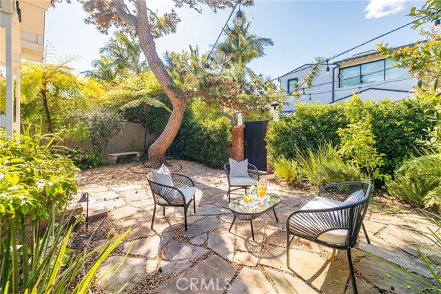 Detail Gallery Image 7 of 74 For 920 Marco Pl, Venice,  CA 90291 - 3 Beds | 2 Baths