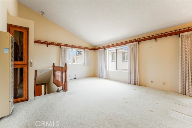 1300 Oak Avenue, Carlsbad CA: https://media.crmls.org/medias/e28e4cc9-ffb3-4062-aa8a-85646c3ef313.jpg