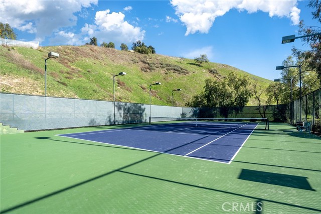 5451 Newcastle Lane, Calabasas CA: https://media.crmls.org/medias/e28e6cb5-f91e-4907-bed7-809c40f0ea27.jpg