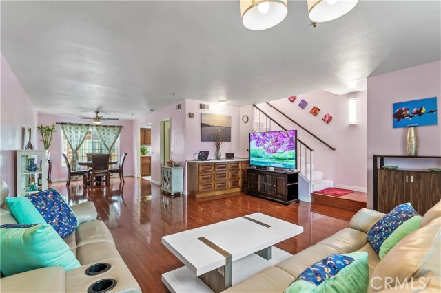 Detail Gallery Image 6 of 45 For 119 N Alhambra Ave #D,  Monterey Park,  CA 91755 - 3 Beds | 3 Baths