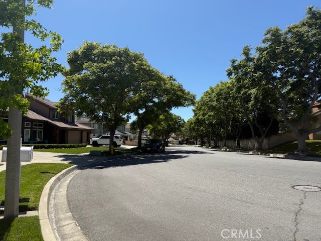 https://media.crmls.org/medias/e28f963b-8564-44f5-aee5-ee27378dcb32.jpg?preset=X-Large