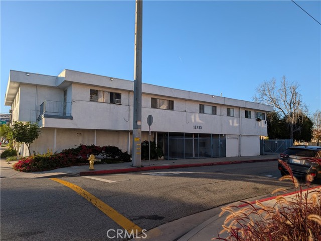 Detail Gallery Image 2 of 11 For 4701 W El Segundo, Hawthorne,  CA 90250 - – Beds | – Baths