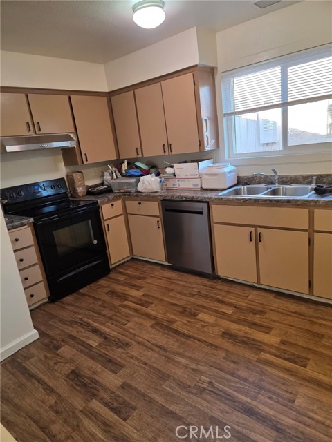 Detail Gallery Image 15 of 19 For 521 W Ashlan, Clovis,  CA 93612 - – Beds | – Baths